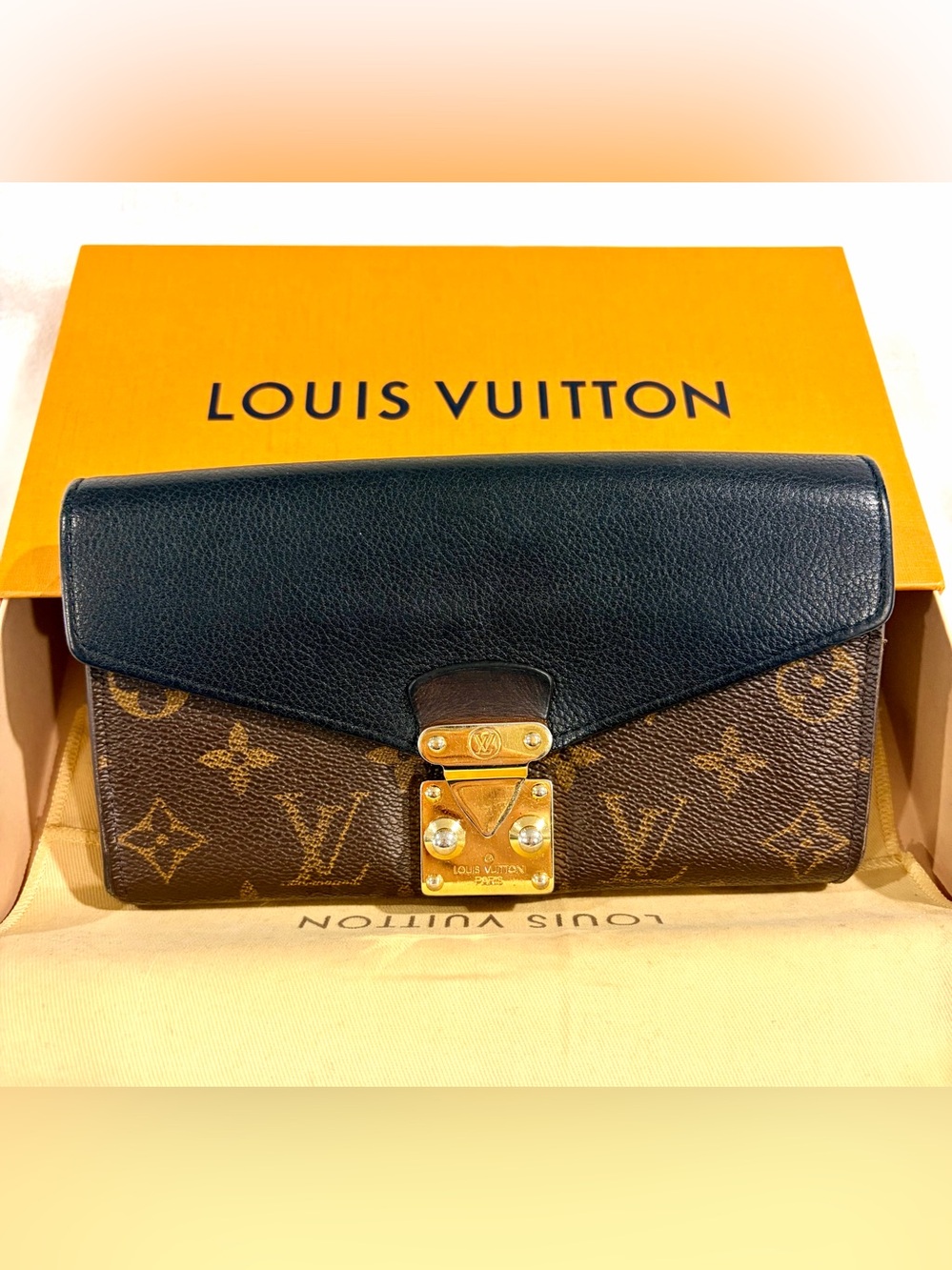 Louis Vuitton Pallas Long Wallet Monogram Black Noir with LV Box & Dustbag & COA